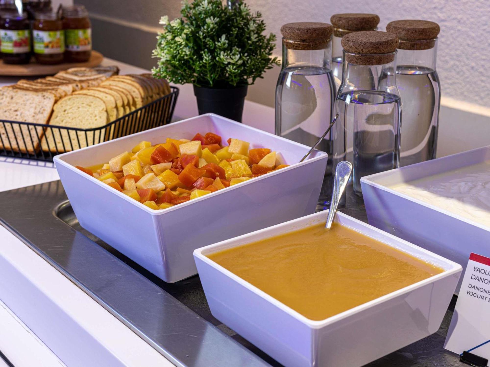 Hotel Ibis Budget Nantes Nord St Herblain Сен-Ерблен Екстер'єр фото